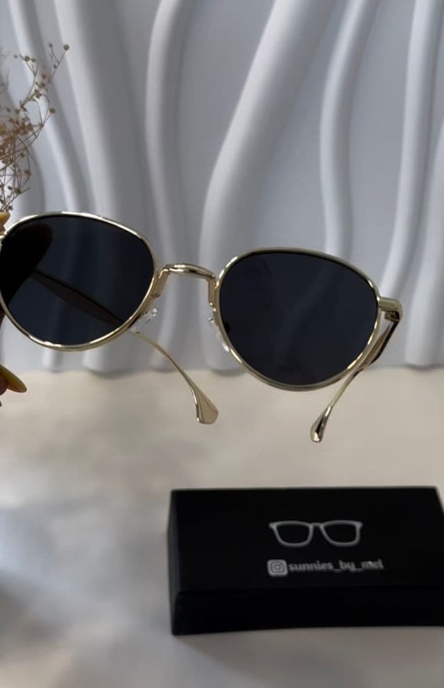 Small Oval Metal at Sunnies by Mel, Harare