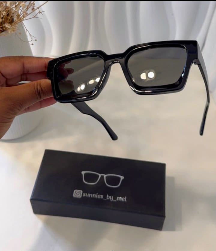 Thick Square Retro at Sunnies by Mel, Harare — view 1 of 4