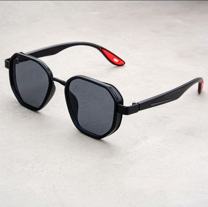 Male Retro at Sunnies by Mel, Harare — view 1 of 3